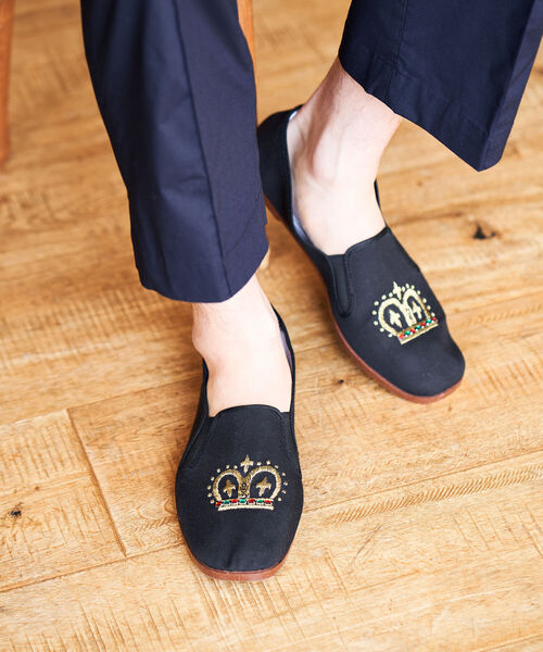 B:MING by BEAMS（ビーミングバイビームス）の「Let’s功夫 x B:MING by BEAMS / 別注 カンフーシューズ（スリッポン・メンズ・ブラック系その他/ブラック系その他2・25.5/26.5/27.5）」の2枚目の写真