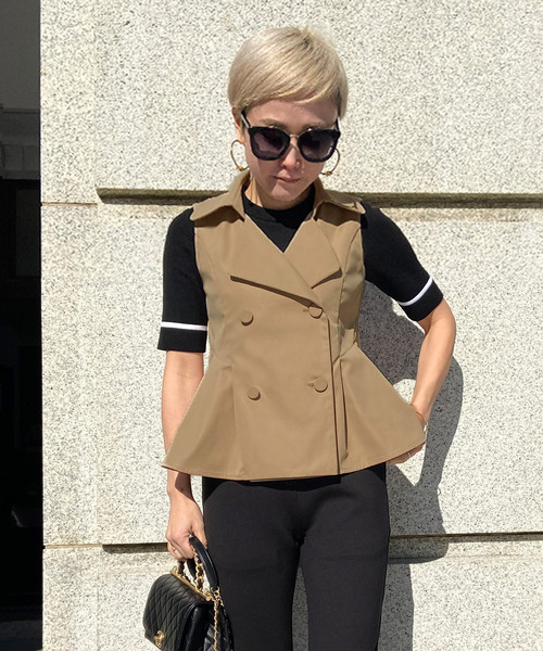 JENNE(ジェンヌ)の「ペプラムフレンチベスト(ベスト・レディース・ベージュ/ネイビー・SMALL/MEDIUM/LARGE)」の8枚目の写真