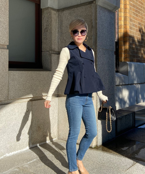 JENNE(ジェンヌ)の「ペプラムフレンチベスト(ベスト・レディース・ベージュ/ネイビー・SMALL/MEDIUM/LARGE)」の6枚目の写真