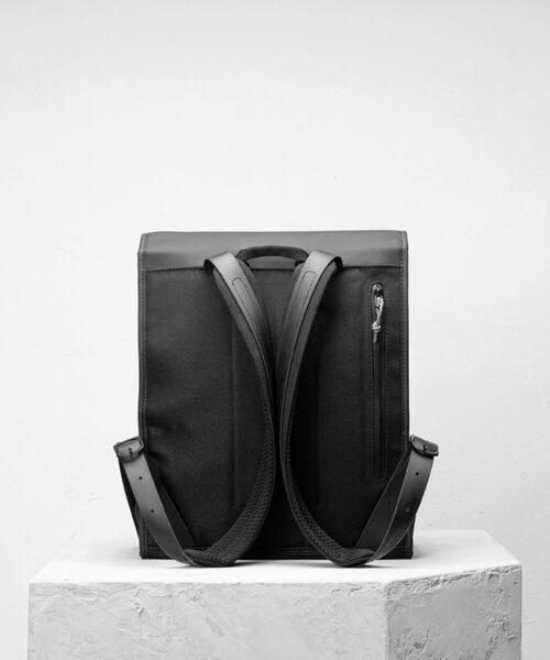B:MING by BEAMS（ビーミングバイビームス）の「Topologie / Ransel Backpack（バックパック/リュック・メンズ・ブラック/オリーブ・ONE SIZE）」の7枚目の写真