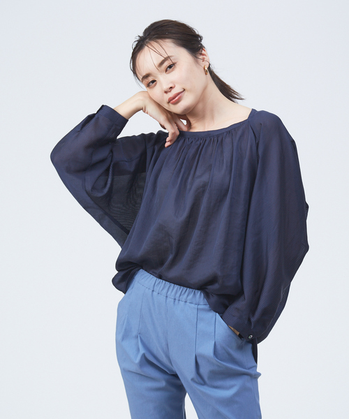 qualite（カリテ）の「シャドーストライプブラウス（シャツ/ブラウス・レディース・オフホワイト/ピンク/ネイビー・38）」の3枚目の写真