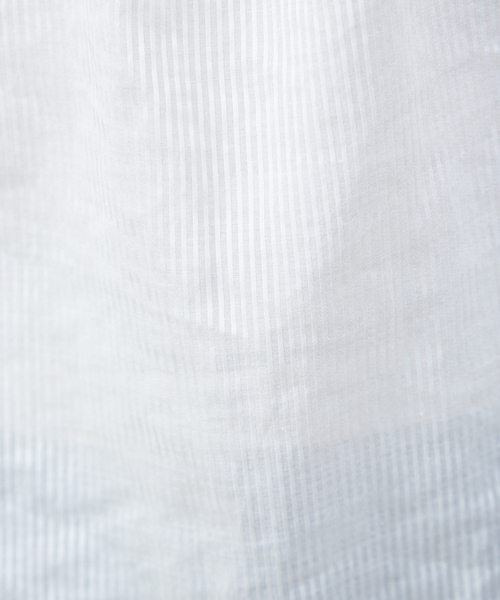 qualite（カリテ）の「シャドーストライプブラウス（シャツ/ブラウス・レディース・オフホワイト/ピンク/ネイビー・38）」の7枚目の写真