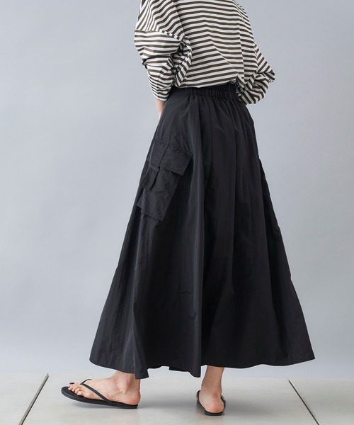 DouDou(ドゥドゥ)の「サテンカーゴスカート(スカート・レディース・カーキ/ブラック・FREE)」の4枚目の写真