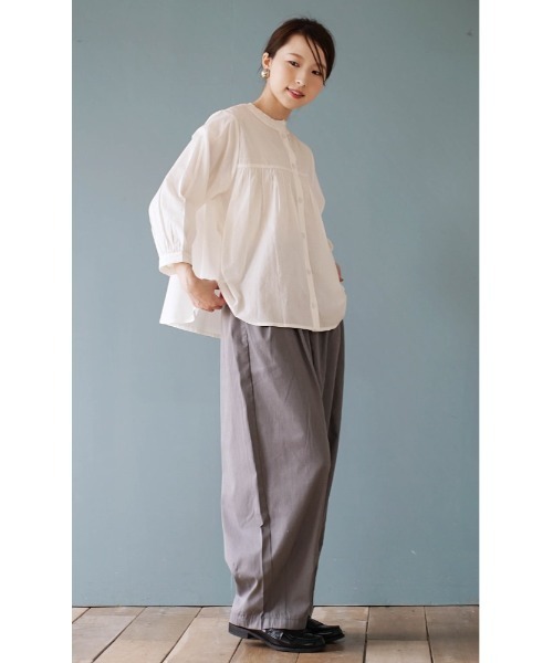 zootie（ズーティー）の「コットンピンタック マルチフロント フリルネックブラウス（シャツ/ブラウス・レディース・チャコール/グレイッシュベージュ/カーキ/スモークピンク/ホワイト/黄土色系/ライトベージュ/ブラック・フリー）」の9枚目の写真