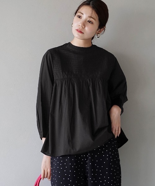 zootie（ズーティー）の「コットンピンタック マルチフロント フリルネックブラウス（シャツ/ブラウス・レディース・チャコール/グレイッシュベージュ/カーキ/スモークピンク/ホワイト/黄土色系/ライトベージュ/ブラック・フリー）」の11枚目の写真