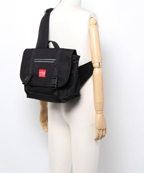 Manhattan Portage（マンハッタンポーテージ）の「Tillary Messenger Bag（メッセンジャーバッグ・メンズ・ブラック・MEDIUM）」の22枚目の写真