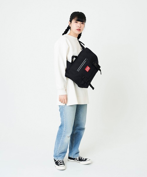 Manhattan Portage（マンハッタンポーテージ）の「Tillary Messenger Bag（メッセンジャーバッグ・メンズ・ブラック・MEDIUM）」の14枚目の写真