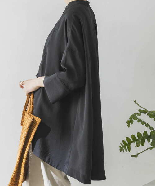 URBAN RESEARCH(アーバンリサーチ)の「フロントデザイン7分袖ドルマンブラウス(Tシャツ/カットソー・レディース・ブラック/オフホワイト・FREE)」の6枚目の写真