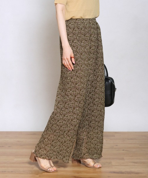 Crisp（クリスプ）の「フラワークレープシアーパンツ（その他パンツ・レディース・アイボリー/ダークブラウン・FREE）」の2枚目の写真