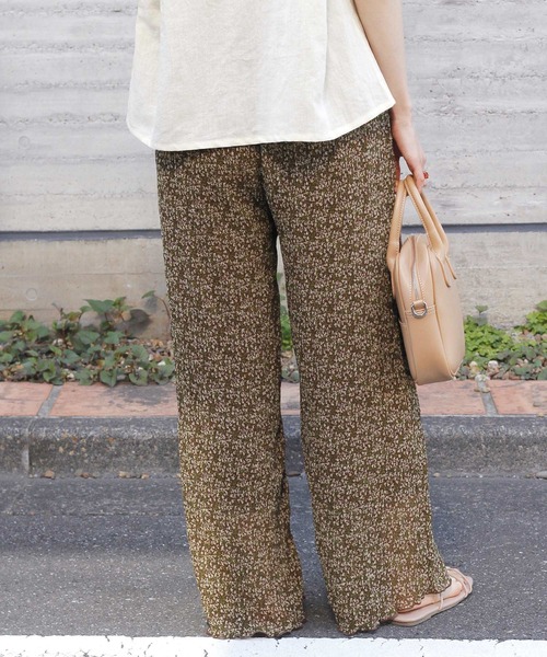 Crisp（クリスプ）の「フラワークレープシアーパンツ（その他パンツ・レディース・アイボリー/ダークブラウン・FREE）」の9枚目の写真