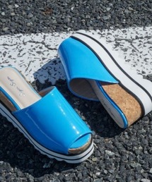 【SUGAR SUGAR シュガーシュガー】シャークエナメルサンダル