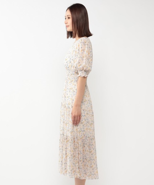 MEW'S REFINED CLOTHES（ミューズリファインドクローズ）の「パフスリーブシャーリング花柄ワンピース（ワンピース・レディース・ブラック/ホワイト・MEDIUM）」の5枚目の写真