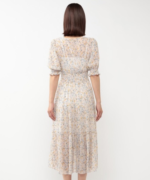 MEW'S REFINED CLOTHES（ミューズリファインドクローズ）の「パフスリーブシャーリング花柄ワンピース（ワンピース・レディース・ブラック/ホワイト・MEDIUM）」の6枚目の写真