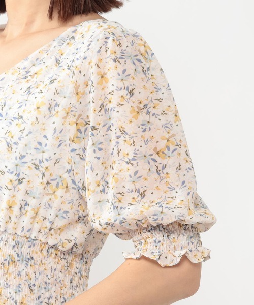 MEW'S REFINED CLOTHES（ミューズリファインドクローズ）の「パフスリーブシャーリング花柄ワンピース（ワンピース・レディース・ブラック/ホワイト・MEDIUM）」の8枚目の写真