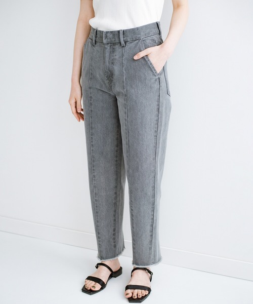 haco!（ハコ）の「【新色登場】これさえあればいつものコーデが2割増でおしゃれに見える　バックスリットが今っぽいデニムパンツby who made me（デニムパンツ・レディース・グレー/インディゴブルー・1/3/5/7）」の15枚目の写真