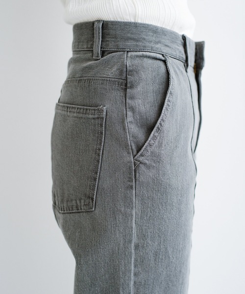 haco!（ハコ）の「【新色登場】これさえあればいつものコーデが2割増でおしゃれに見える　バックスリットが今っぽいデニムパンツby who made me（デニムパンツ・レディース・グレー/インディゴブルー・1/3/5/7）」の10枚目の写真