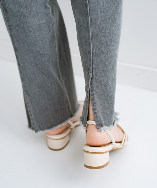 haco!（ハコ）の「【新色登場】これさえあればいつものコーデが2割増でおしゃれに見える　バックスリットが今っぽいデニムパンツby who made me（デニムパンツ・レディース・グレー/インディゴブルー・1/3/5/7）」の14枚目の写真