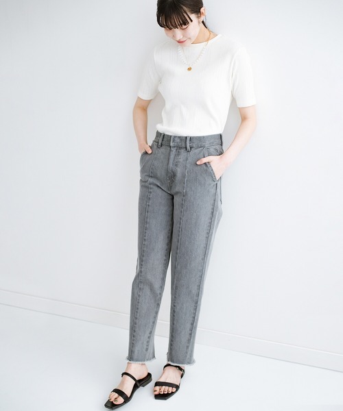 haco!（ハコ）の「【新色登場】これさえあればいつものコーデが2割増でおしゃれに見える　バックスリットが今っぽいデニムパンツby who made me（デニムパンツ・レディース・グレー/インディゴブルー・1/3/5/7）」の3枚目の写真