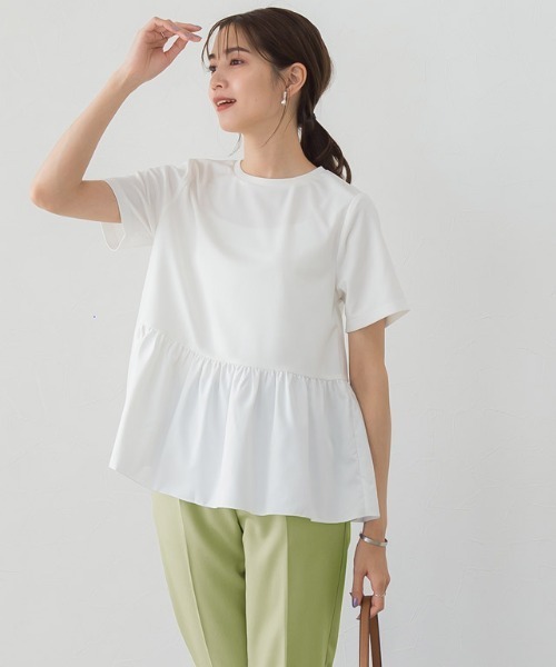 Pierrot（ピエロ）の「ギャザー切替デザインTシャツ（Tシャツ/カットソー・レディース・オフホワイト/ブラック/ネイビー/ピンク・M/L）」の2枚目の写真