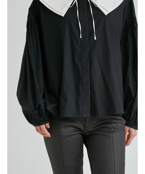 Mila Owen(ミラオーウェン)の「ビッグカラーロングスリーブブラウス(シャツ/ブラウス・レディース・ホワイト/ブラック/カーキ・1/0)」の9枚目の写真