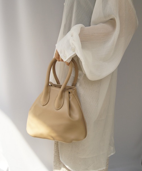 Loco Ocean（ロコオーシャン）の「巾着風バケツ型 2wayショルダーバッグ（ショルダーバッグ・レディース・ベージュ/ブラック/オフホワイト・ONE SIZE）」の4枚目の写真