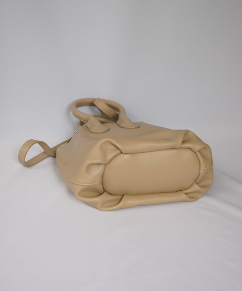 Loco Ocean（ロコオーシャン）の「巾着風バケツ型 2wayショルダーバッグ（ショルダーバッグ・レディース・ベージュ/ブラック/オフホワイト・ONE SIZE）」の13枚目の写真