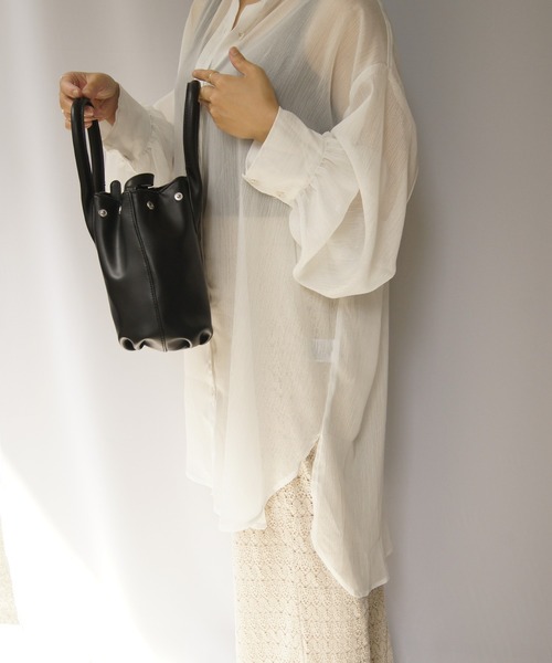 Loco Ocean（ロコオーシャン）の「巾着風バケツ型 2wayショルダーバッグ（ショルダーバッグ・レディース・ベージュ/ブラック/オフホワイト・ONE SIZE）」の22枚目の写真