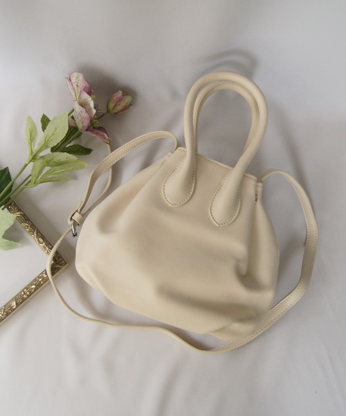 Loco Ocean（ロコオーシャン）の「巾着風バケツ型 2wayショルダーバッグ（ショルダーバッグ・レディース・ベージュ/ブラック/オフホワイト・ONE SIZE）」の15枚目の写真