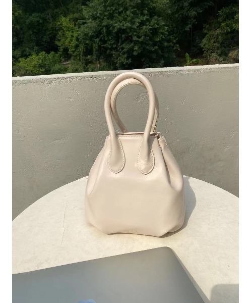 Loco Ocean（ロコオーシャン）の「巾着風バケツ型 2wayショルダーバッグ（ショルダーバッグ・レディース・ベージュ/ブラック/オフホワイト・ONE SIZE）」の7枚目の写真