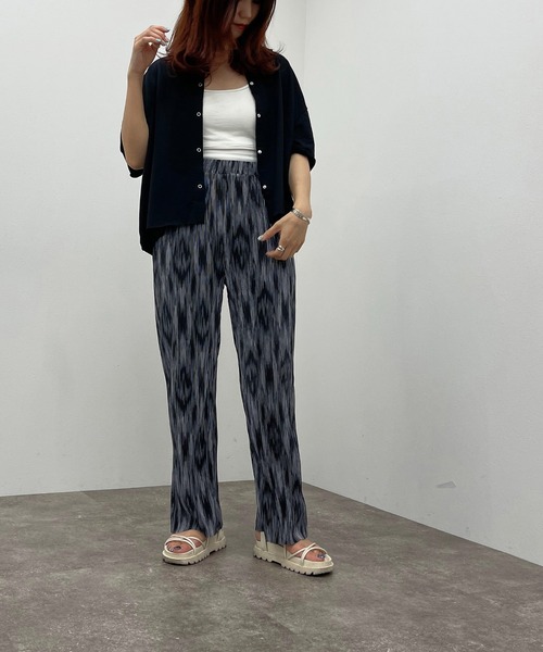 apres jour mignon(アプレジュールミニョン)の「柄プリーツパンツ【ZOZOTOWN限定アイテム】(その他パンツ・レディース・ブラック系その他/ブラック/パープル系その他/グリーン系その他3・MEDIUM/SMALL/X-LARGE)」の18枚目の写真
