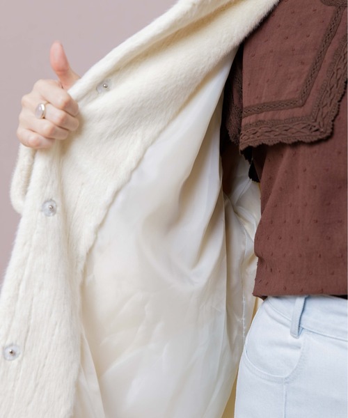flower（フラワー）の「ドリーミングファーコート（ムートンコート・レディース・グレー/アイボリー・FREE）」の11枚目の写真