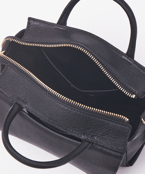 Rouge vif(ルージュヴィフ)の「【佐藤佳菜子さんコラボ】neque別注テープベルトハンドバッグ(ハンドバッグ・レディース・ブラック・フリー)」の4枚目の写真