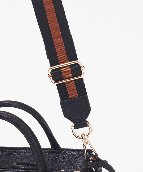 Rouge vif(ルージュヴィフ)の「【佐藤佳菜子さんコラボ】neque別注テープベルトハンドバッグ(ハンドバッグ・レディース・ブラック・フリー)」の8枚目の写真