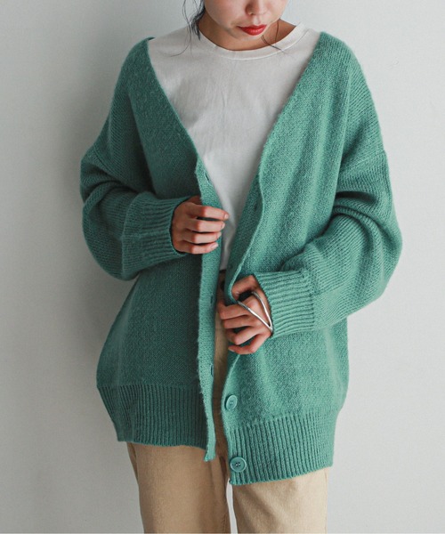 feepur（フェピュール）の「《ウォッシャブル》カラバリシャギーVネックカーディガン（カーディガン/ボレロ・レディース・グリーン/モカ/ブラック/パープル/オフホワイト/ピンク/イエロー・MEDIUM）」の14枚目の写真