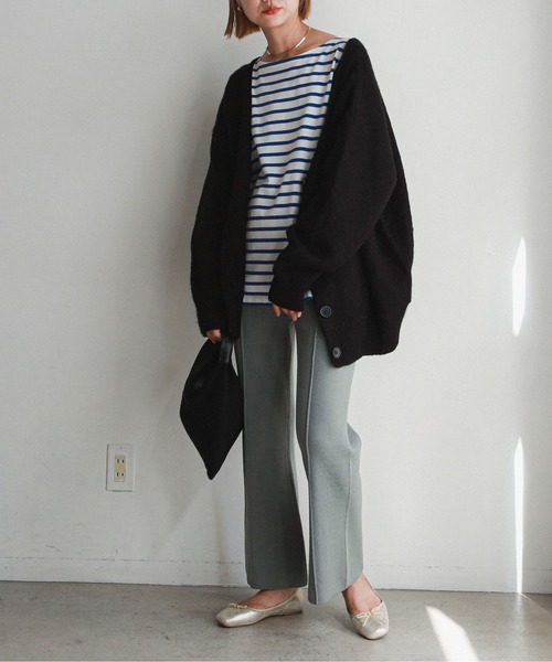 feepur（フェピュール）の「《ウォッシャブル》カラバリシャギーVネックカーディガン（カーディガン/ボレロ・レディース・グリーン/モカ/ブラック/パープル/オフホワイト/ピンク/イエロー・MEDIUM）」の15枚目の写真