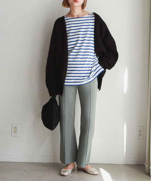 feepur（フェピュール）の「《ウォッシャブル》カラバリシャギーVネックカーディガン（カーディガン/ボレロ・レディース・グリーン/モカ/ブラック/パープル/オフホワイト/ピンク/イエロー・MEDIUM）」の16枚目の写真