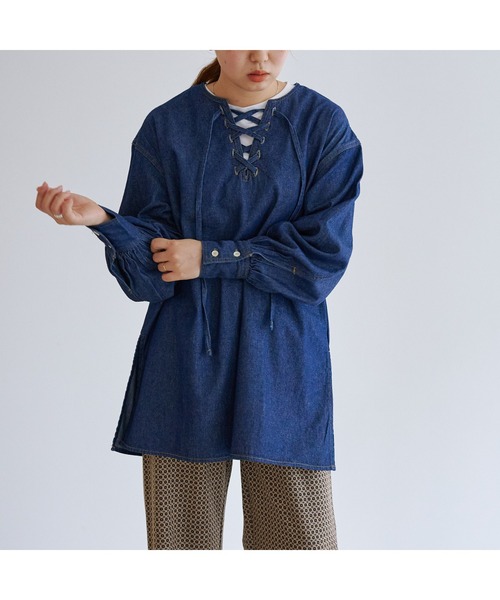 CPCM（シーピーシーエム）の「レースアップチュニックブラウス（シャツ/ブラウス・レディース・ベージュ/インディゴブルー/アイボリー・FREE）」の17枚目の写真