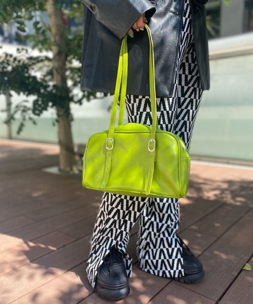 SPINNS（スピンズ）の「【2WAY仕様】2バックルショルダーバッグハンドバッグ（ハンドバッグ・レディース・ホワイト/ブラック/グリーン・ONESIZE）」の20枚目の写真