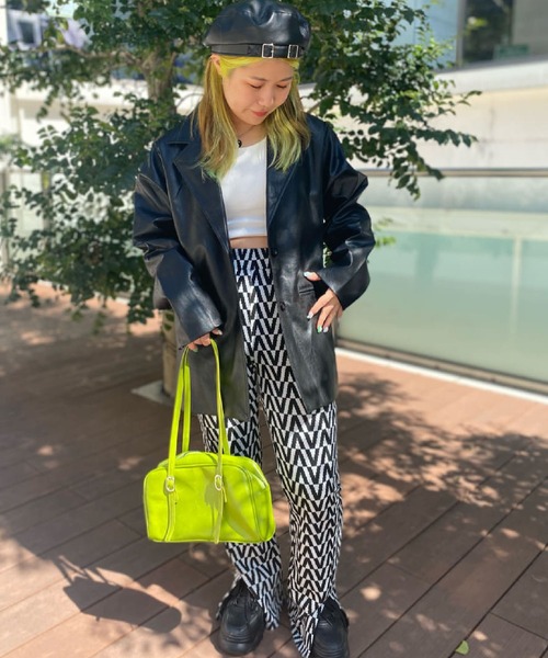 SPINNS（スピンズ）の「【2WAY仕様】2バックルショルダーバッグハンドバッグ（ハンドバッグ・レディース・ホワイト/ブラック/グリーン・ONESIZE）」の19枚目の写真