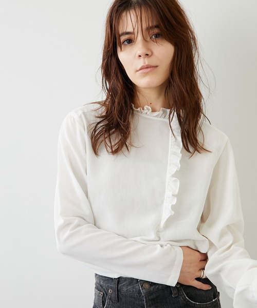 美品 ウィムガゼット 2,4万円 スタンドカラーブラウス ホワイト D503 Whim Gazette（ウィムガゼット）の「ギャザースタンドカラーブラウス