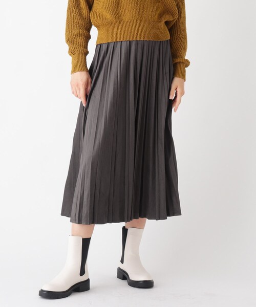 OPAQUE.CLIP(オペークドットクリップ)の「◆スウェード&レザーライク イージープリーツスカート【WEB限定サイズ】(スカート・レディース・ライトベージュ/チャコールグレー/モスグリーン/ブラック・38/42/40)」の1枚目の写真