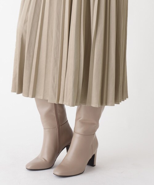 OPAQUE.CLIP(オペークドットクリップ)の「◆スウェード&レザーライク イージープリーツスカート【WEB限定サイズ】(スカート・レディース・ライトベージュ/チャコールグレー/モスグリーン/ブラック・38/42/40)」の10枚目の写真