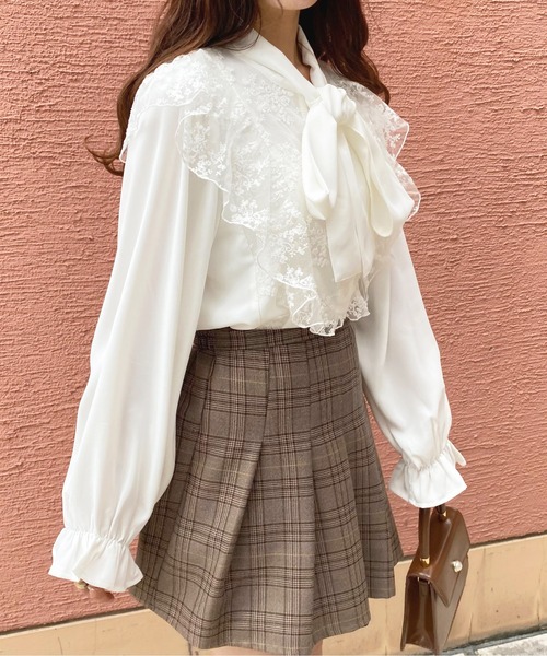 apres jour(アプレジュール)の「レース×ボウタイブラウス【ZOZOTOWN限定アイテム】(シャツ/ブラウス・レディース・ブラック/アイボリー/オフホワイト・フリー/X-LARGE)」の6枚目の写真