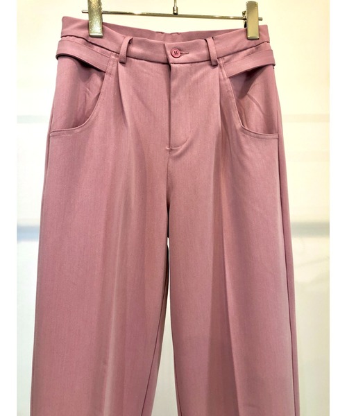 ulu（ウル）の「Original pintuck backbelt straight pants（スラックス・レディース・スモークピンク/ブラック/ブラウン・FREE）」の10枚目の写真