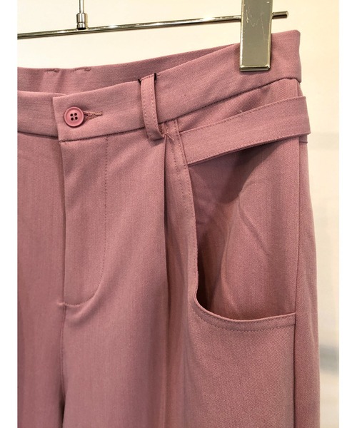 ulu（ウル）の「Original pintuck backbelt straight pants（スラックス・レディース・スモークピンク/ブラック/ブラウン・FREE）」の11枚目の写真