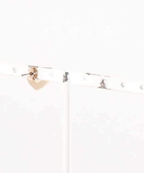 flower（フラワー）の「ジェムハートピアス（ピアス（片耳用）・レディース・アイボリー・FREE）」の4枚目の写真