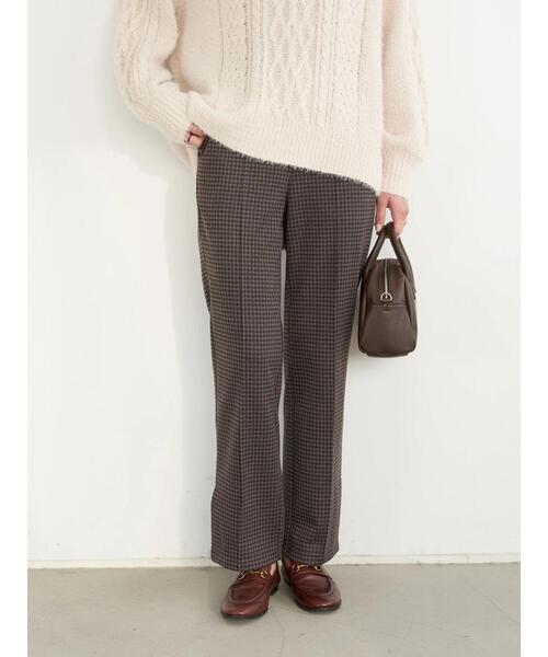 earth music&ecology（アースミュージックアンドエコロジー）の「カットジャカードセミフレアパンツ＊（その他パンツ・レディース・ブラック/ブラウン・S/M）」の5枚目の写真