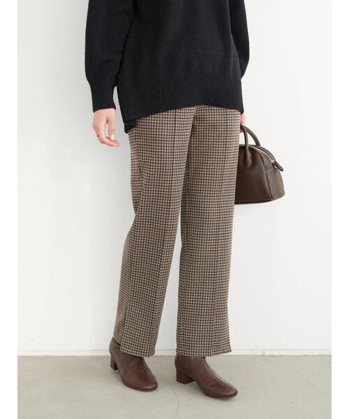 earth music&ecology（アースミュージックアンドエコロジー）の「カットジャカードセミフレアパンツ＊（その他パンツ・レディース・ブラック/ブラウン・S/M）」の12枚目の写真