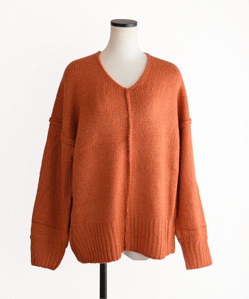 Marient（マリエント）の「VネックローゲージカラーニットPO（ニット/セーター・レディース・オレンジ/ブルー/グリーン/アイボリー・FREE）」の13枚目の写真
