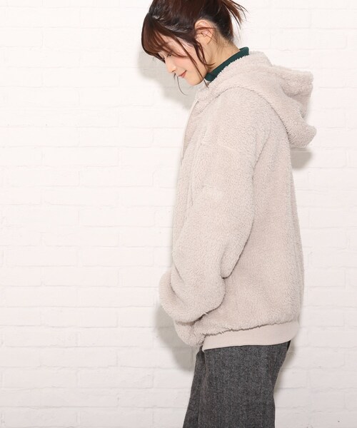 Cutie Blonde（キューティーブロンド）の「◆【S-L】もこもこボアジップパーカー（パーカー・レディース・ライトグレー/ブラウン系その他/ピンク・01/02/03）」の9枚目の写真